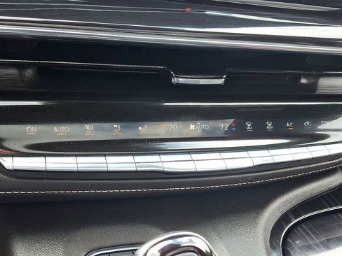Used 2023 Cadillac Escalade Sport AWD/4WD image 17