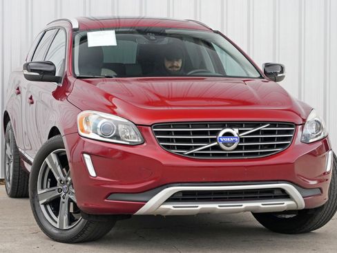 Used 2017 Volvo XC60 T5 Dynamic w/ Preferred Option Package image 2