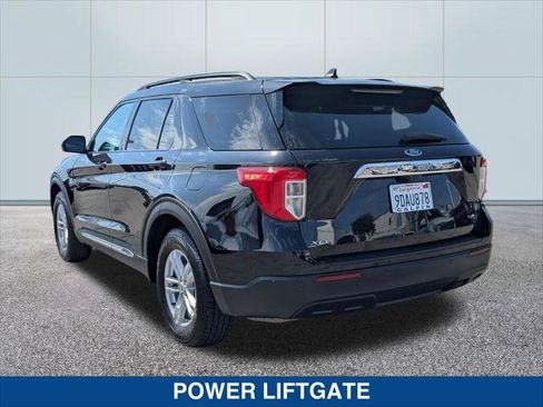 Used 2022 Ford Explorer XLT RWD image 3