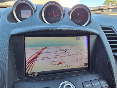 Used 2006 Nissan 350Z Touring image 5