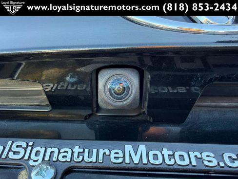 Used 2020 Toyota C-HR LE FWD image 9