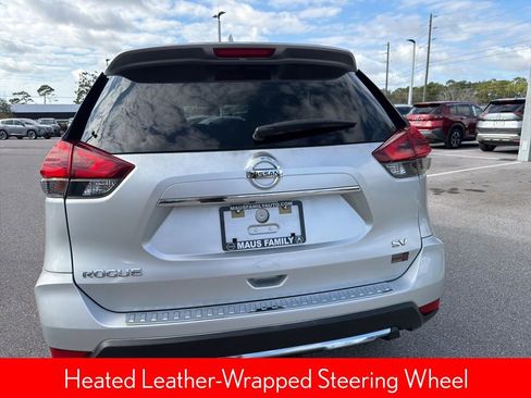 Used 2018 Nissan Rogue SV w/ Premium Package image 7