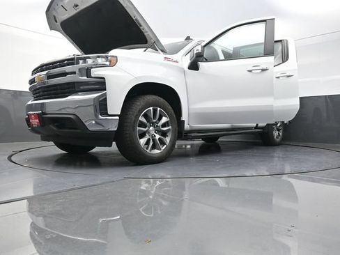 Used 2022 Chevrolet Silverado 1500 LT w/ Z71 Off-Road Package AWD/4WD image 41