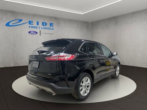 Used 2023 Ford Edge Titanium image 9