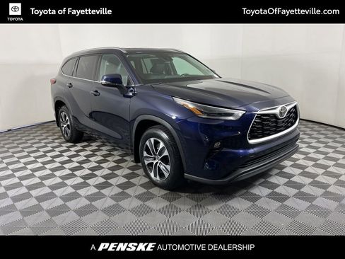 Used 2021 Toyota Highlander XLE image 19
