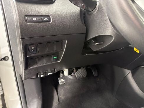Used 2017 Nissan Rogue Sport S w/ S Appearance Package FWD image 13
