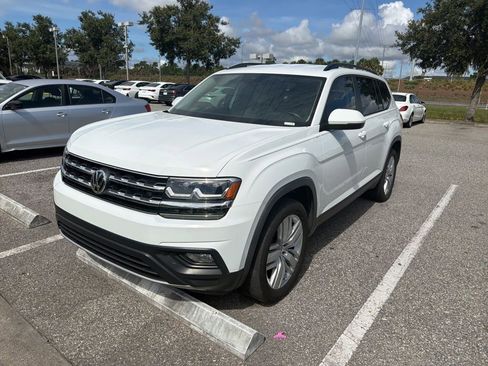 Used 2020 Volkswagen Atlas SE w/ Towing Package FWD image 2