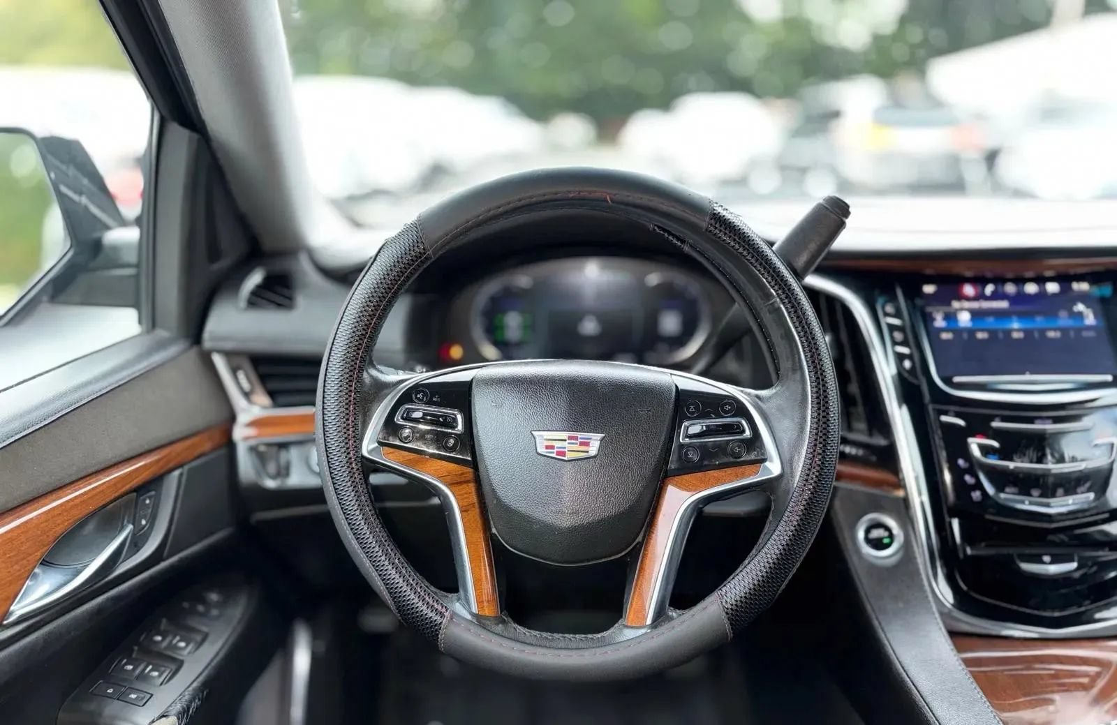 Used 2016 Cadillac Escalade ESV 2WD image 16