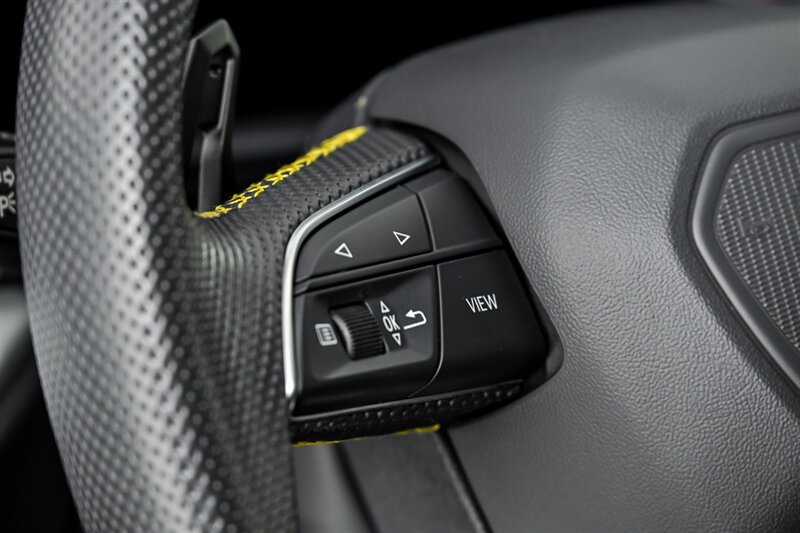 Used 2019 Lamborghini Urus AWD/4WD image 39