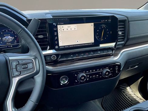 Used 2023 Chevrolet Silverado 1500 RST image 10