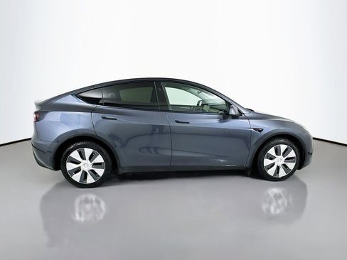 Used 2023 Tesla Model Y Long Range image 9