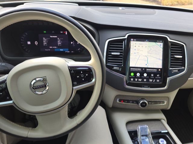 Used 2024 Volvo XC90 B6 Ultimate AWD/4WD image 9