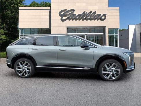 New 2026 Cadillac Optiq Luxury 1 image 6