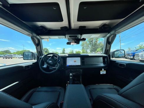 New 2026 Ford Bronco Badlands AWD/4WD image 13