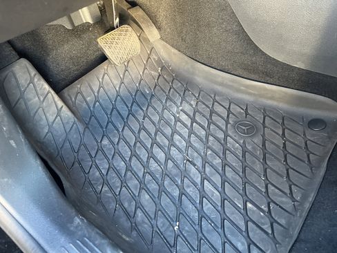 Certified 2025 Mercedes-Benz GLB 250 250 image 17