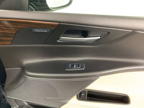 Used 2017 Jaguar XE Prestige image 41