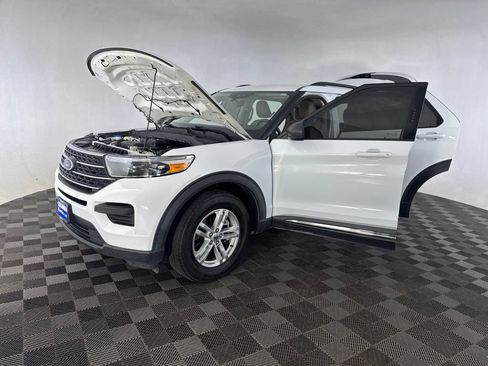 Used 2020 Ford Explorer XLT w/ Comfort Package AWD/4WD image 13