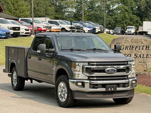 Used 2022 Ford F250 XLT w/ XLT Value Package AWD/4WD image 1