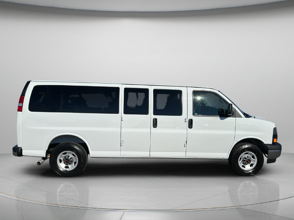 Used 2025 GMC Savana 3500 LT w/ LT Preferred Equipment Group RWD image 7