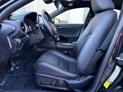 Used 2022 Lexus IS 300 AWD w/ Premium Package image 13