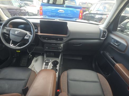 Used 2025 Ford Bronco Sport Outer Banks w/ Outer Banks Tech Package+ image 6