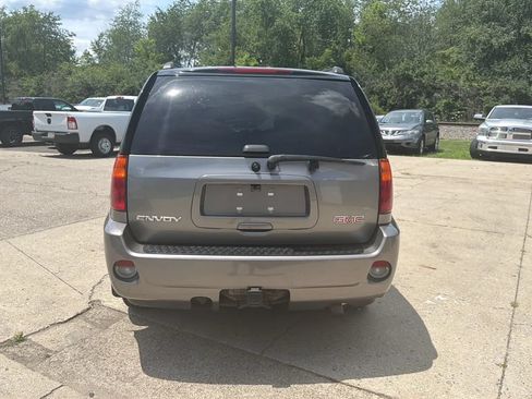 Used 2007 GMC Envoy Denali AWD/4WD image 4