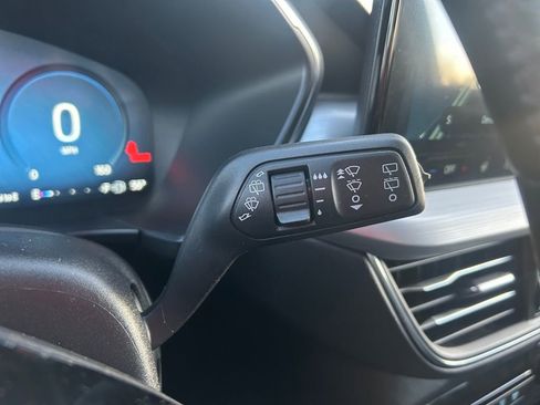 New 2026 Ford Escape SE w/ PHEV Premium Package FWD image 22