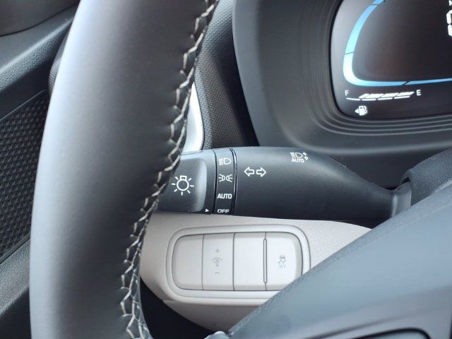 New 2026 Hyundai Venue SEL FWD image 30
