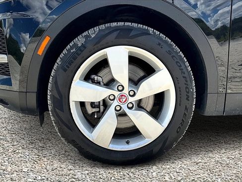 Used 2022 Jaguar E-PACE SE image 9