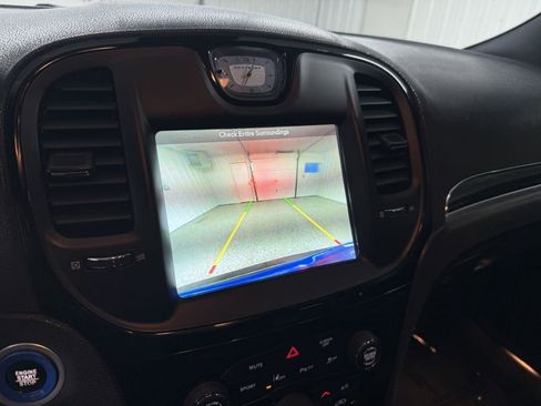 Used 2018 Chrysler 300 S w/ Safetytec Plus Group image 18