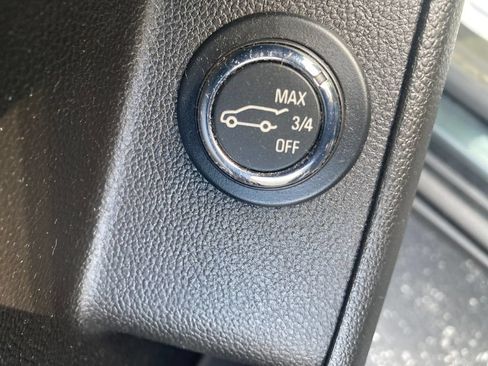 Used 2021 Chevrolet Traverse RS w/ LPO, Floor Liner Package AWD/4WD image 39