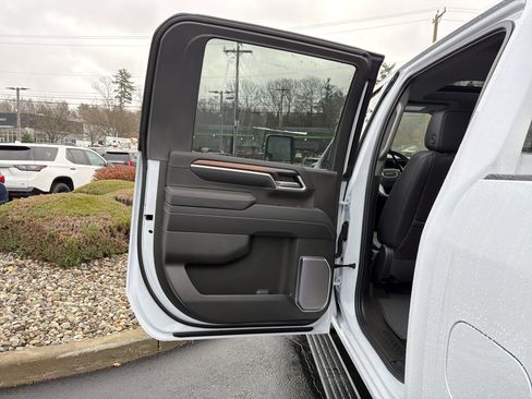 New 2026 GMC Sierra 3500 Denali w/ Technology Package image 29