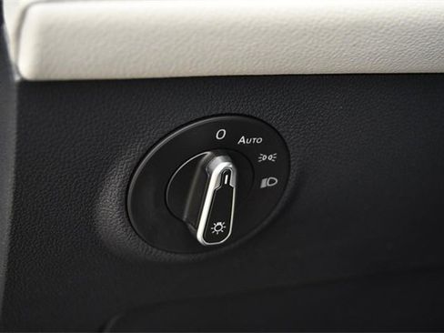 New 2025 Volkswagen Taos S image 10