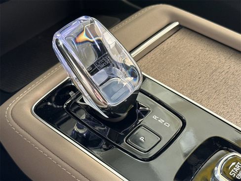 New 2026 Volvo XC90 T8 Plus image 22