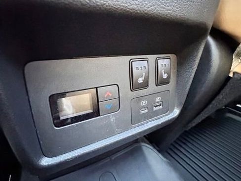 Certified 2023 Nissan Rogue Platinum w/ Platinum Premium Package image 32