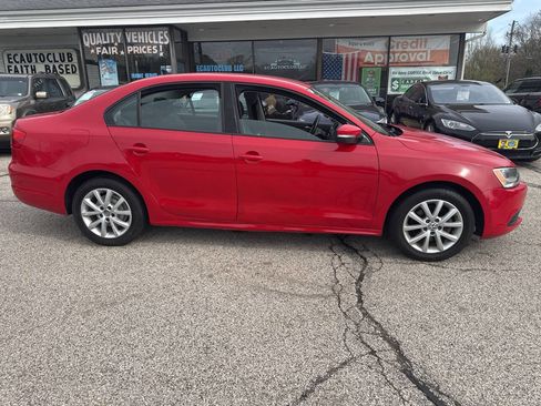 Used 2011 Volkswagen Jetta SE FWD image 5