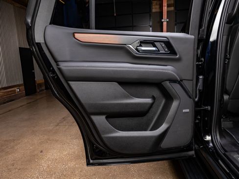 Used 2026 GMC Yukon Denali w/ Denali Reserve Package image 38