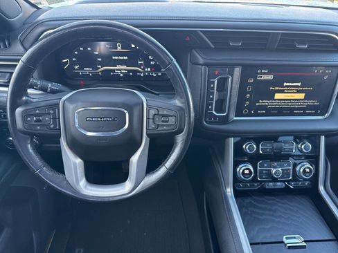 Used 2022 GMC Yukon Denali image 15
