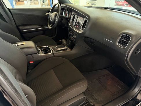 Used 2019 Dodge Charger Scat Pack RWD image 16