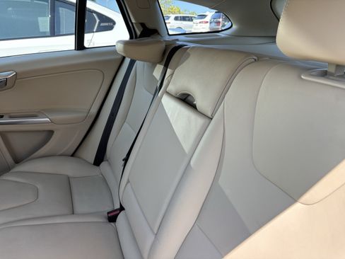 Used 2015 Volvo V60 T5 Premier Plus FWD image 32