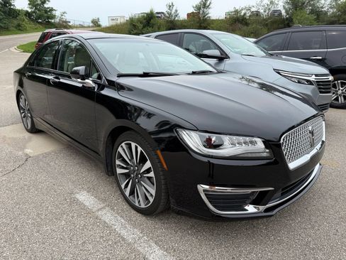 Used 2017 Lincoln MKZ Reserve FWD image 1