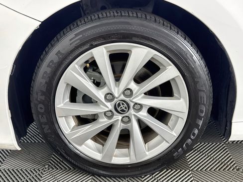 Used 2021 Toyota Camry LE FWD image 35