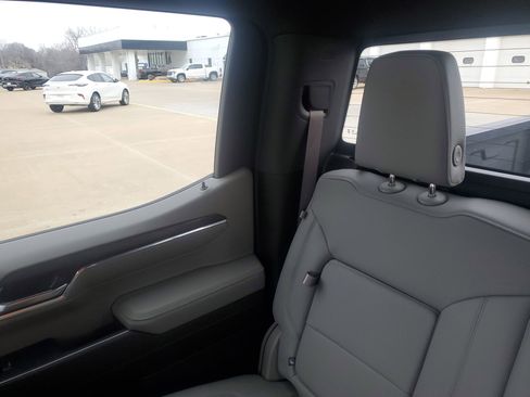 Used 2024 GMC Sierra 1500 SLT w/ SLT Premium Plus Package image 13