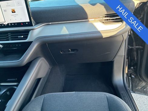 Used 2025 Ford Explorer Active AWD/4WD image 51