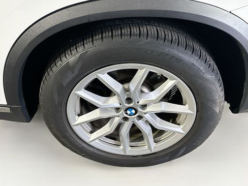 Used 2023 BMW X5 xDrive40i w/ Climate Comfort Package image 11