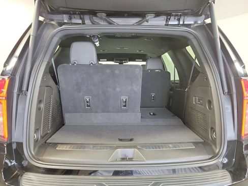 Used 2021 Chevrolet Tahoe RST w/ Luxury Package RWD image 26