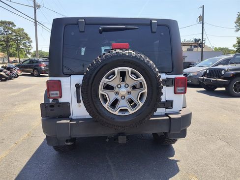 Used 2015 Jeep Wrangler Sport w/ Quick Order Package 24S AWD/4WD image 4
