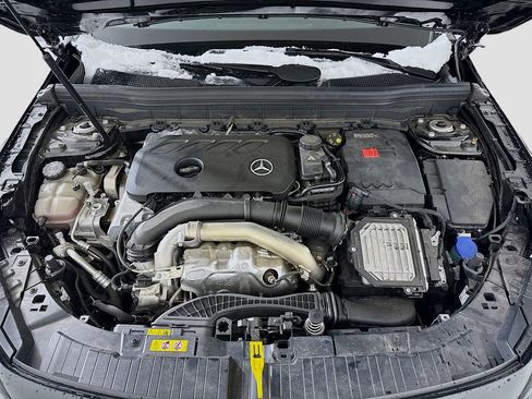 Used 2024 Mercedes-Benz GLB 250 image 28