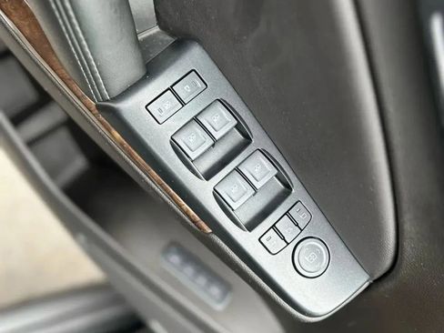 Used 2019 Chevrolet Tahoe LT image 27