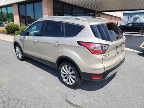 Used 2017 Ford Escape Titanium AWD/4WD image 10